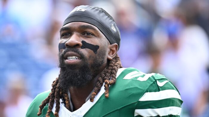 Jets Cut Pro Bowl Linebacker C.J. Mosley